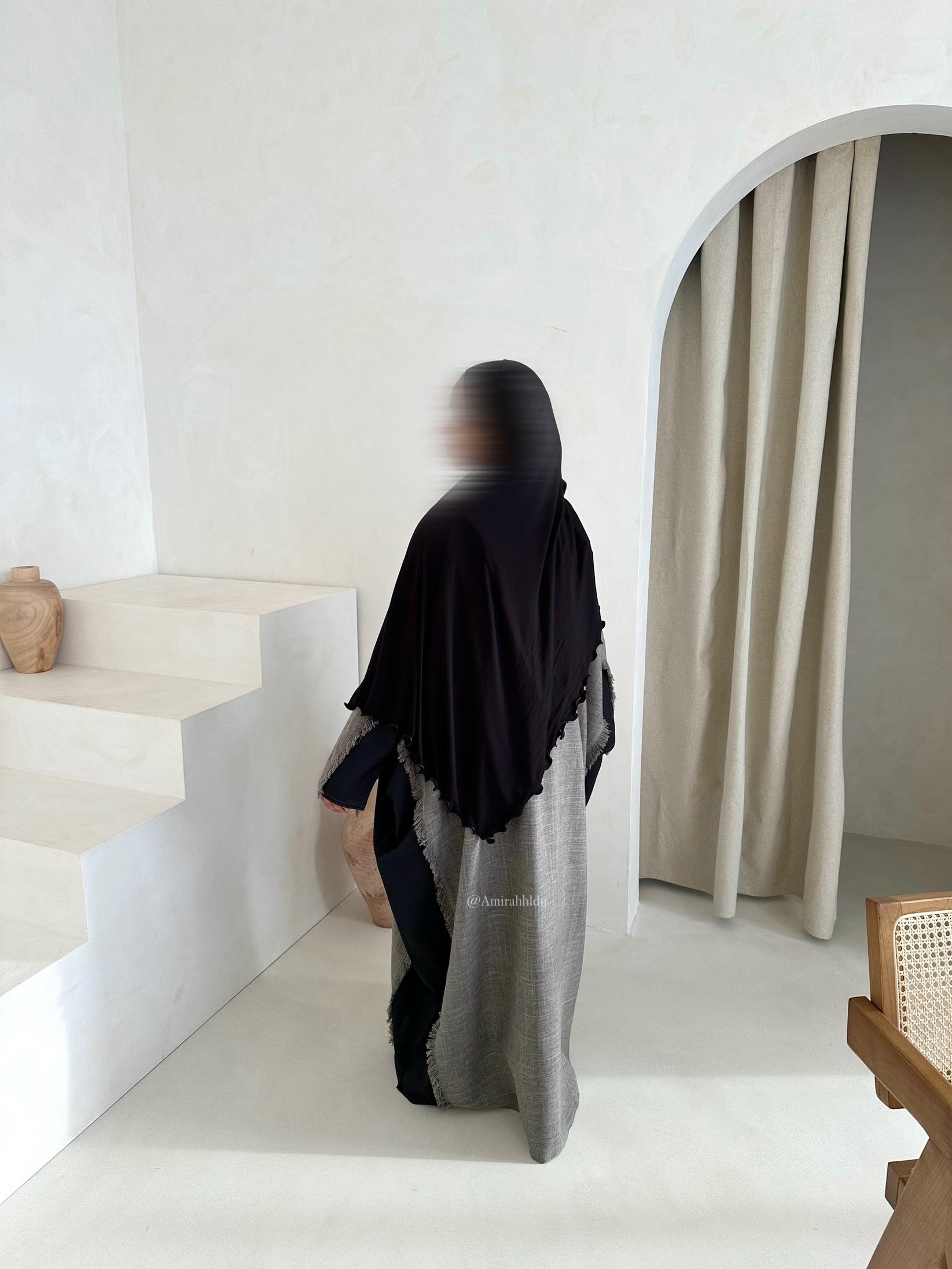 Tawazun Bisht set