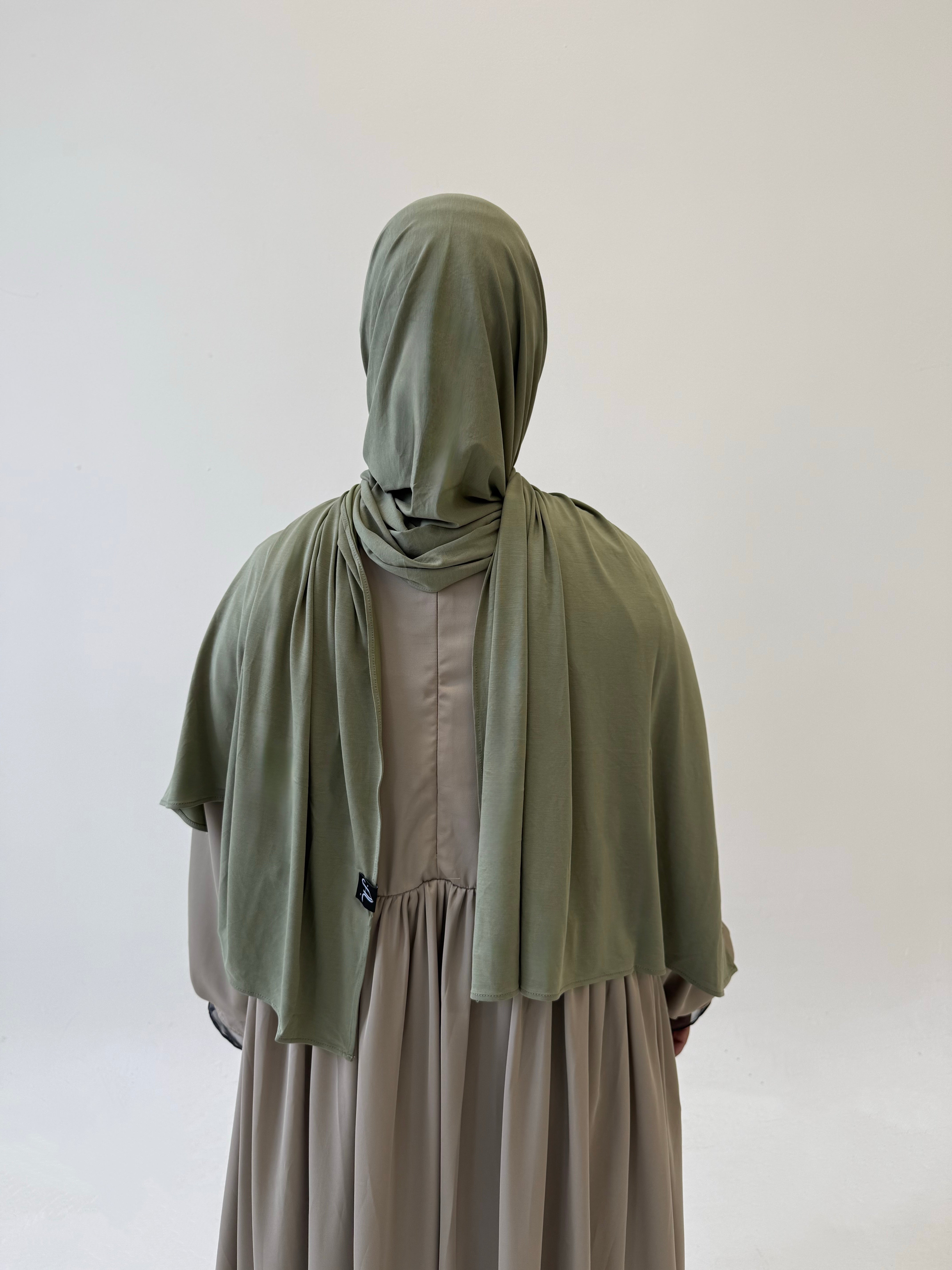 Breathable jersey scarf