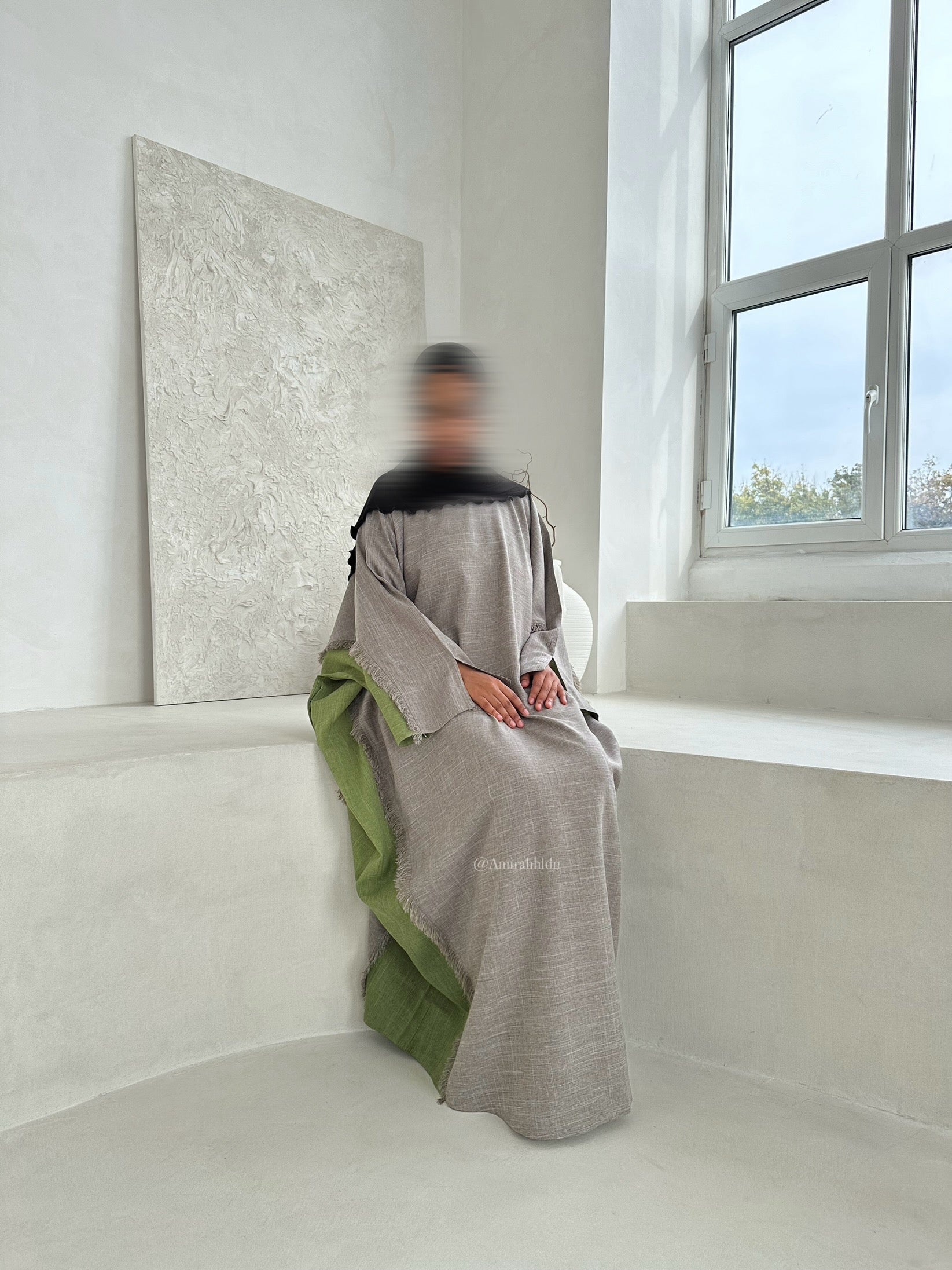 Tawazun Bisht set