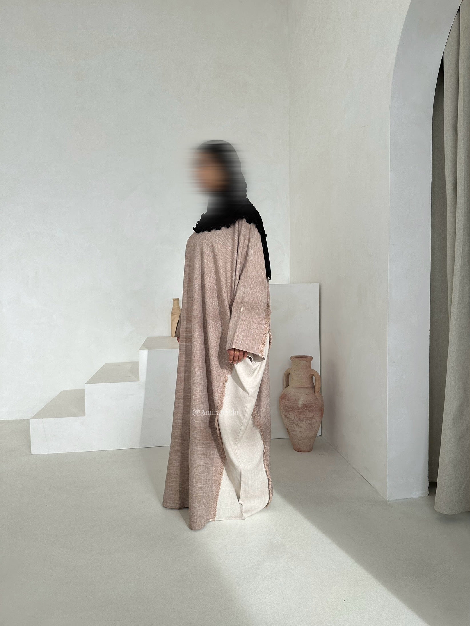 Tawazun Bisht set