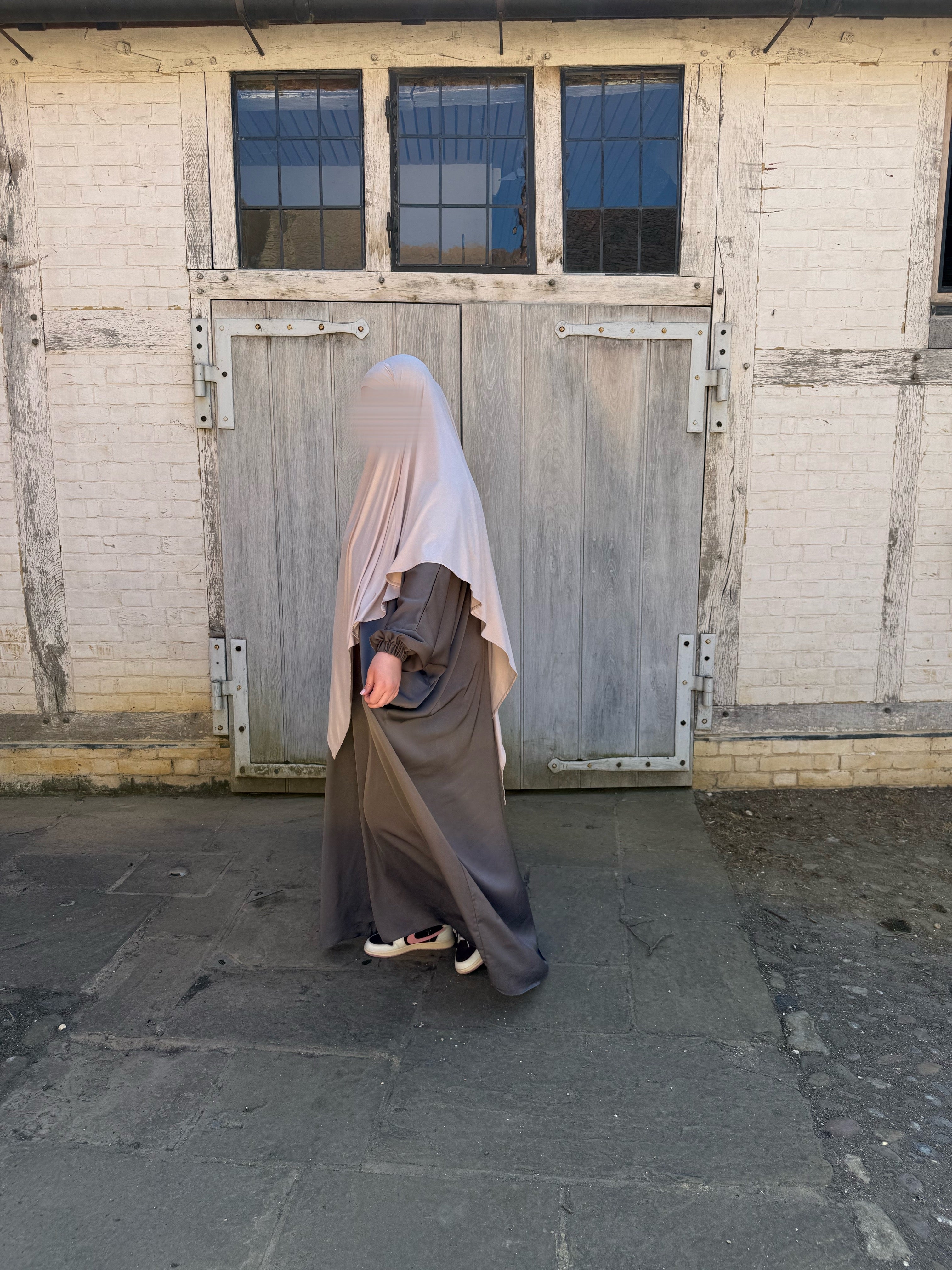 Taupe Elephant Princesa Abaya