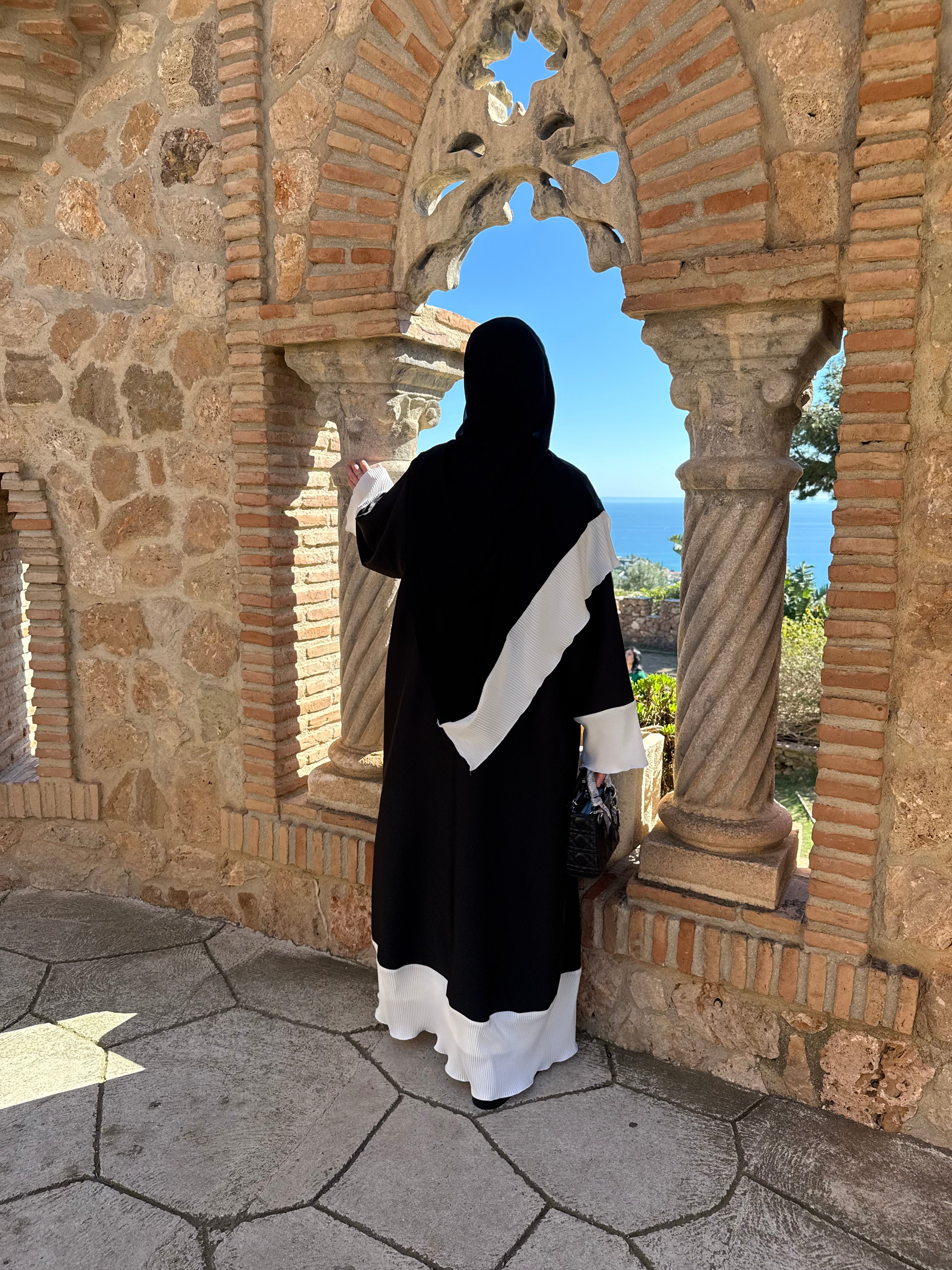 Pleat Abaya