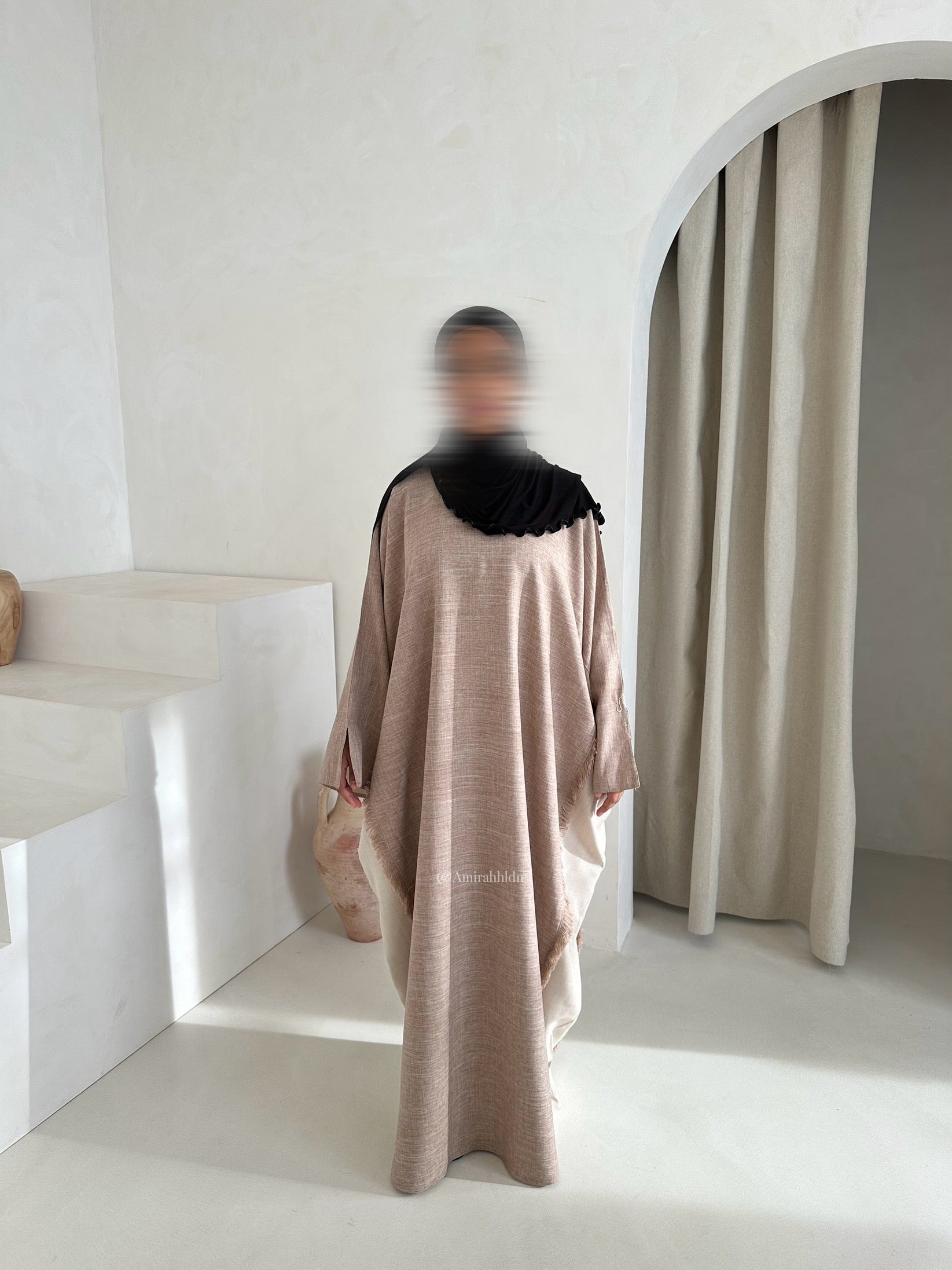 Tawazun Bisht set