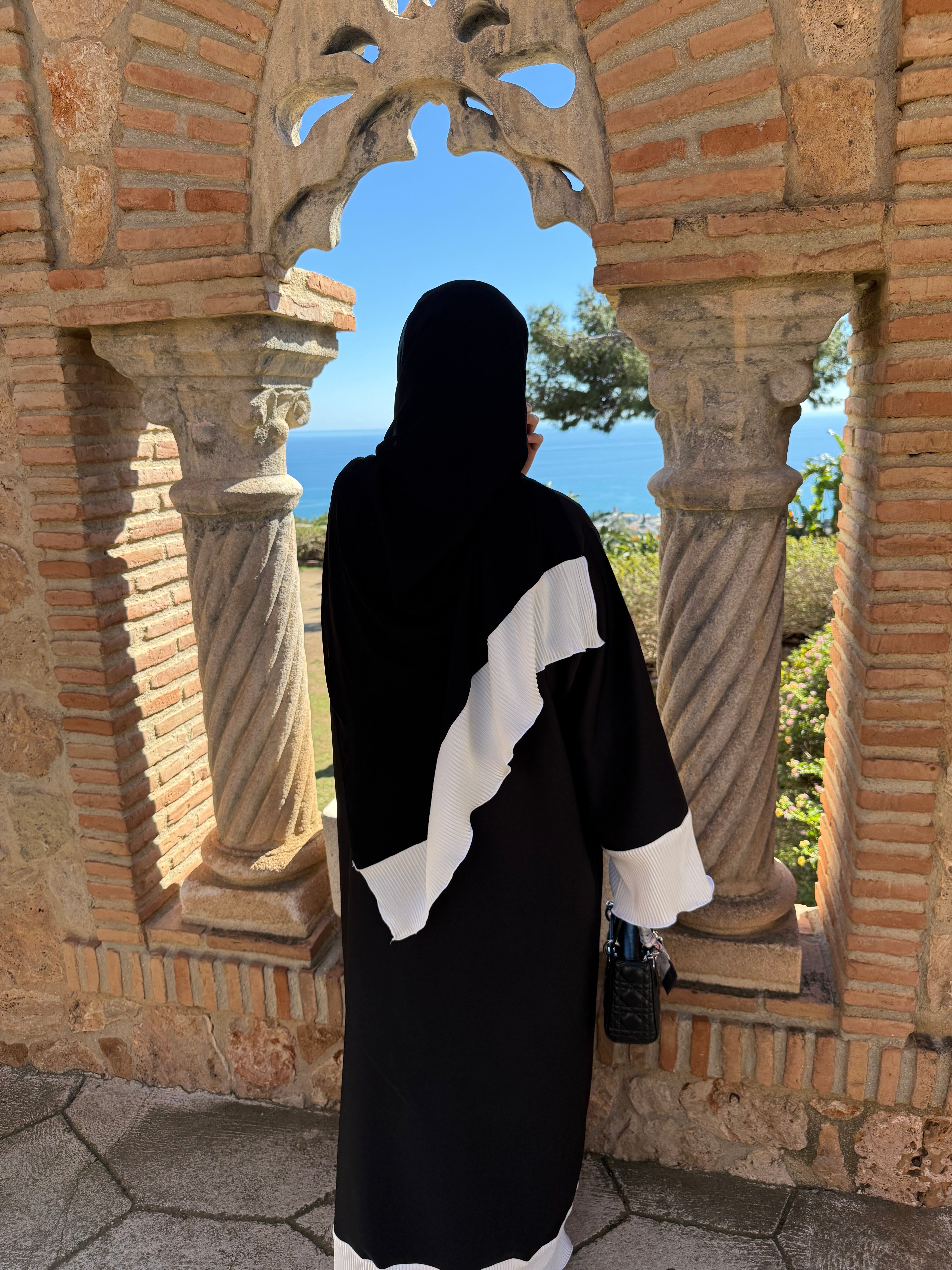 Pleat Abaya