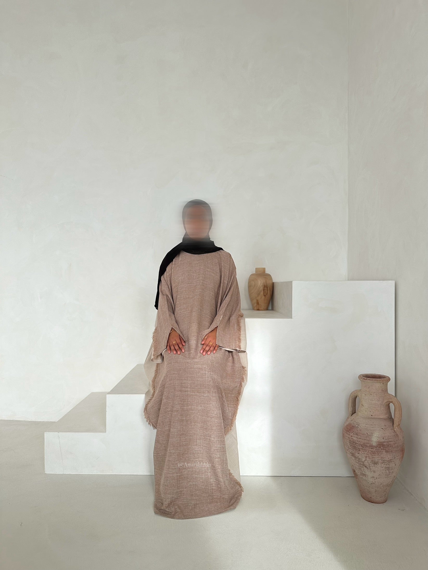 Tawazun Bisht set