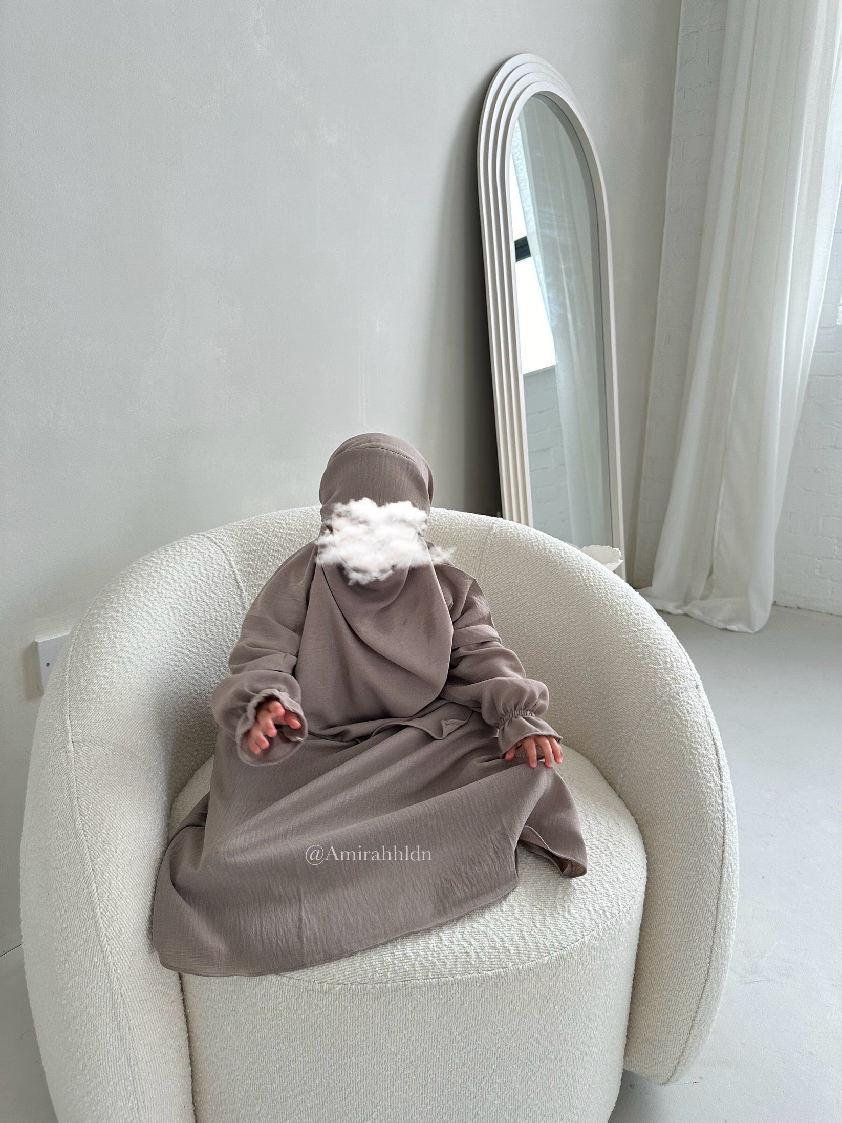 Kids Amanah abaya and Khimar set - Ruffle sleeve