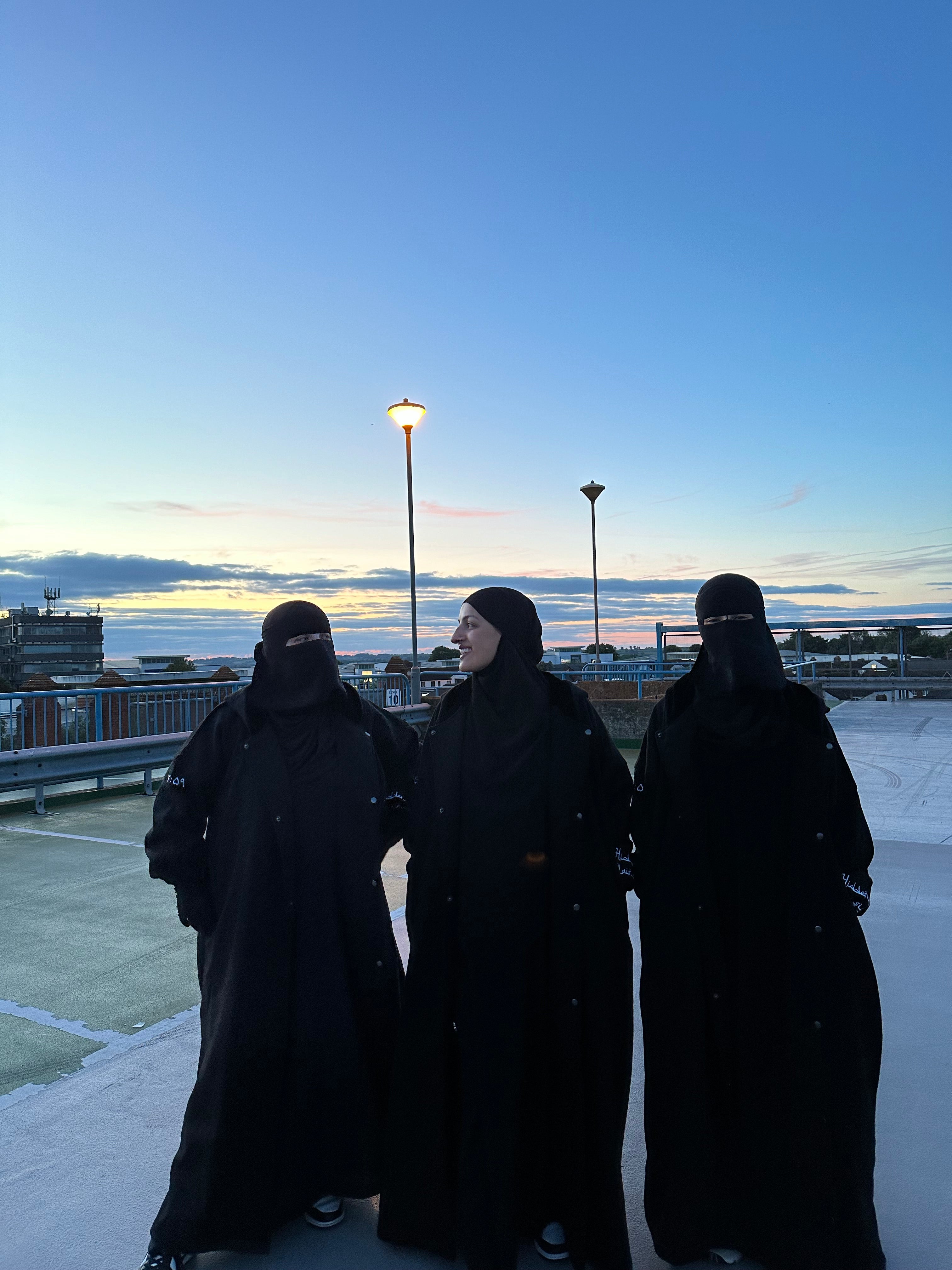 single split niqab - short