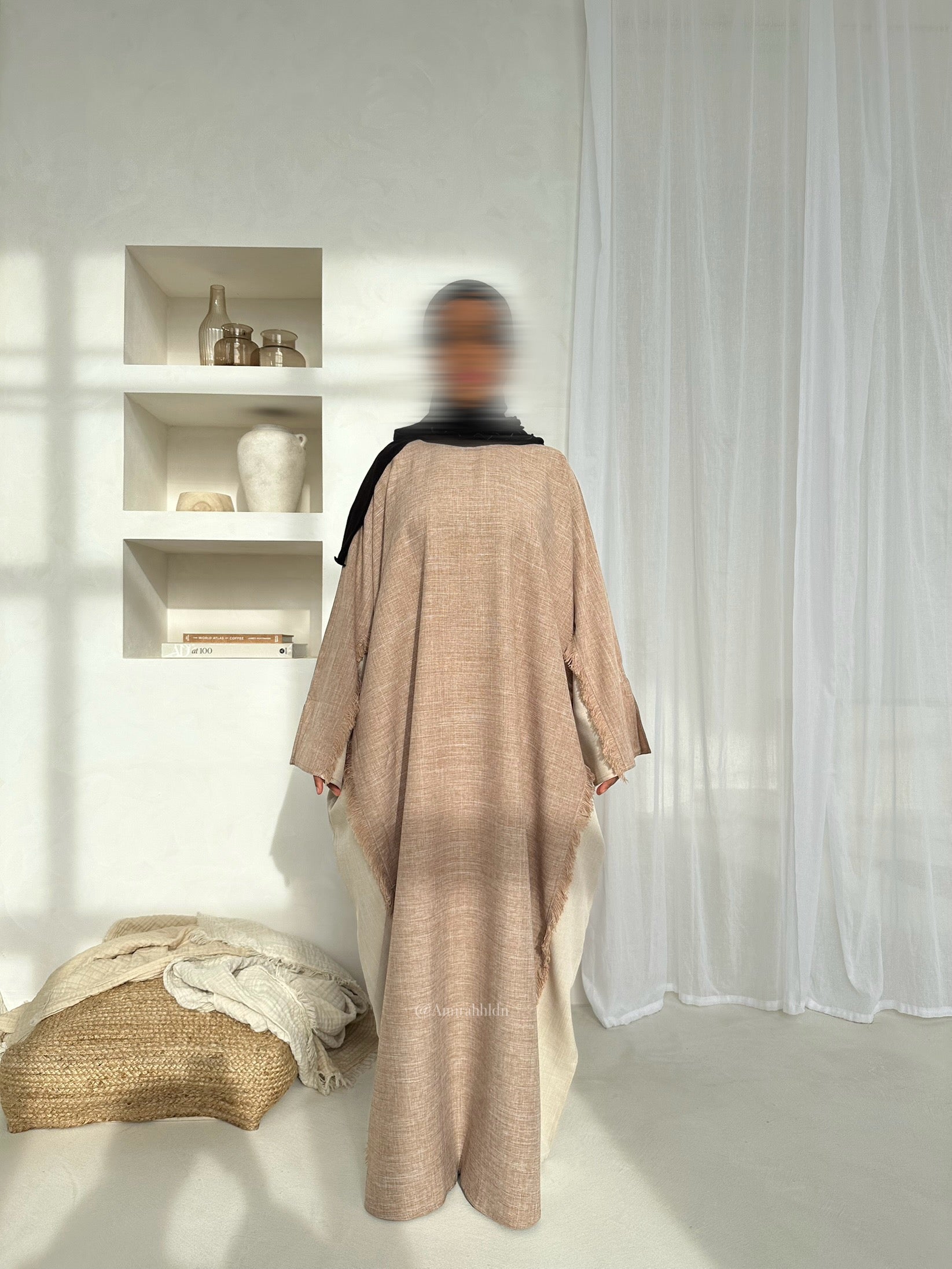 Tawazun Bisht set