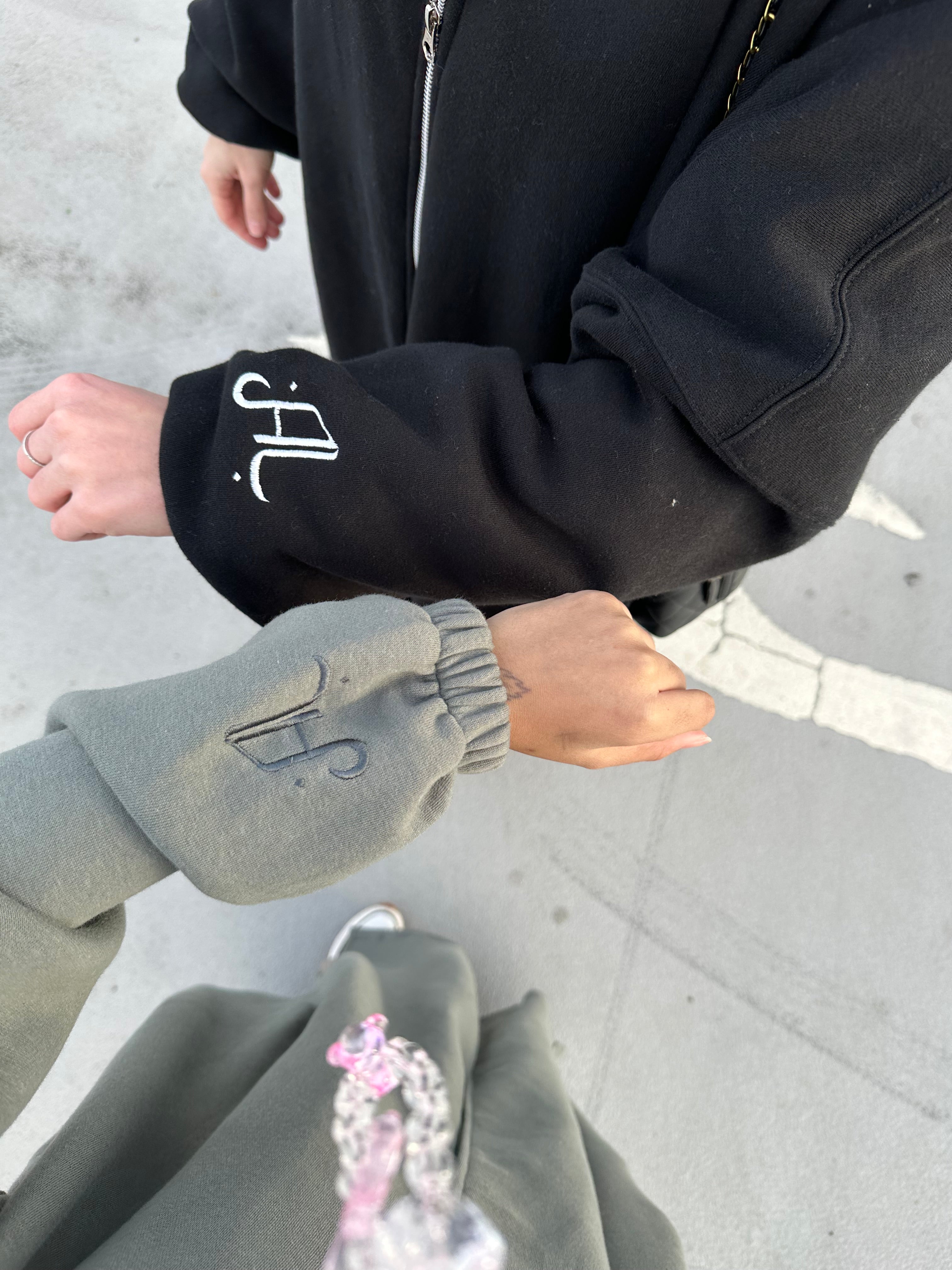 Hoodaya Zipped