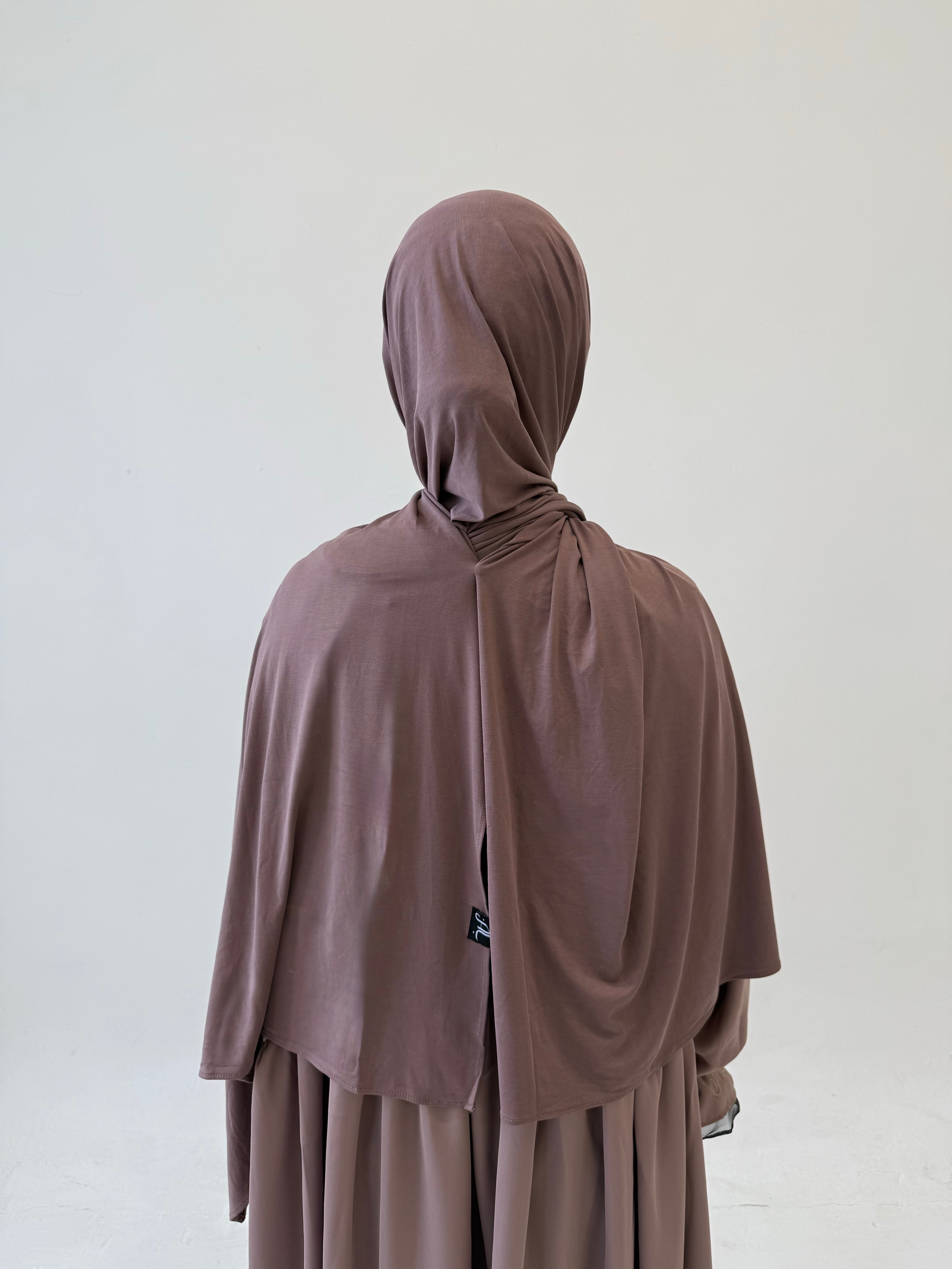 Breathable jersey scarf
