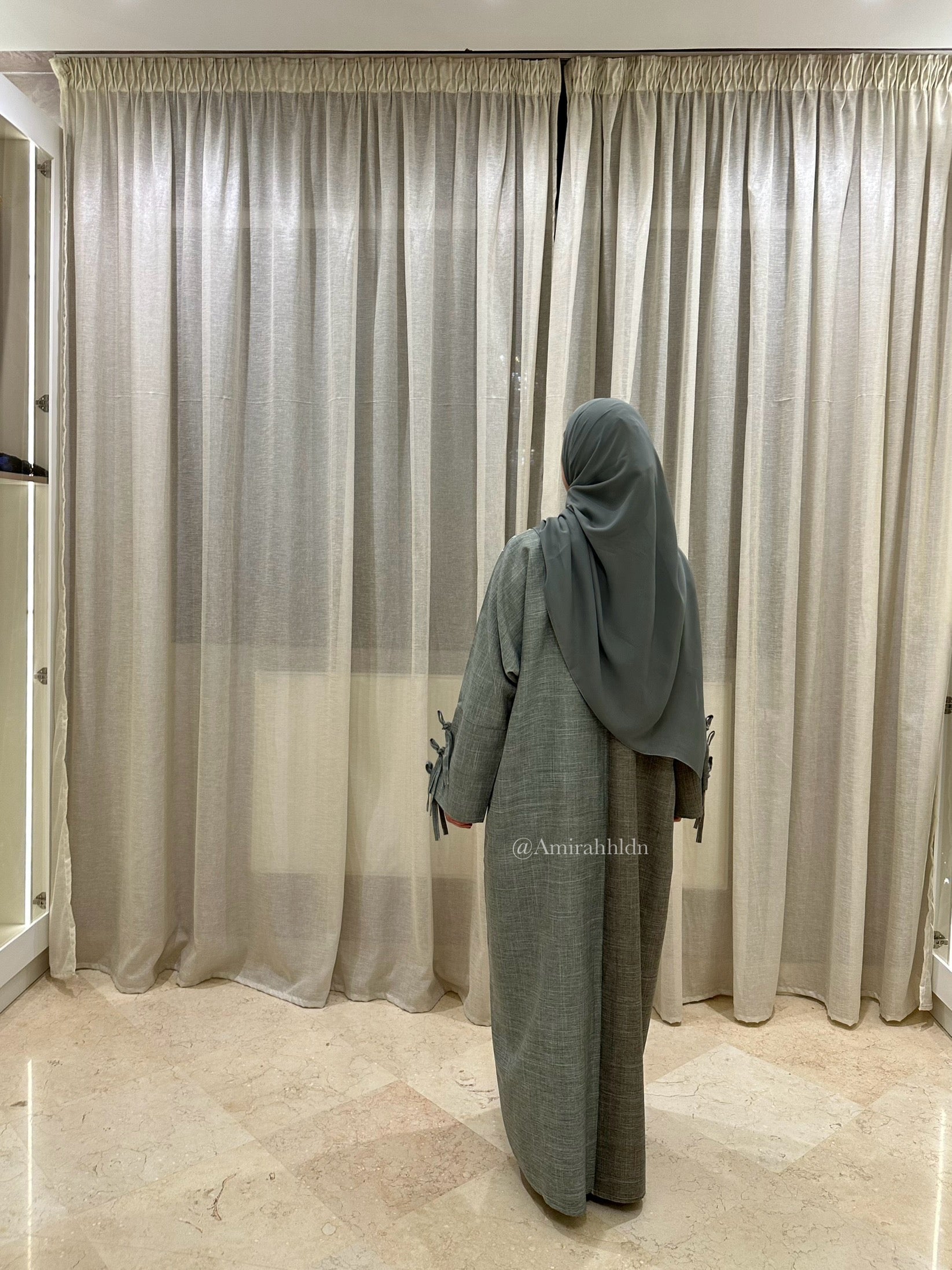 Shades of Akhdar Abaya set