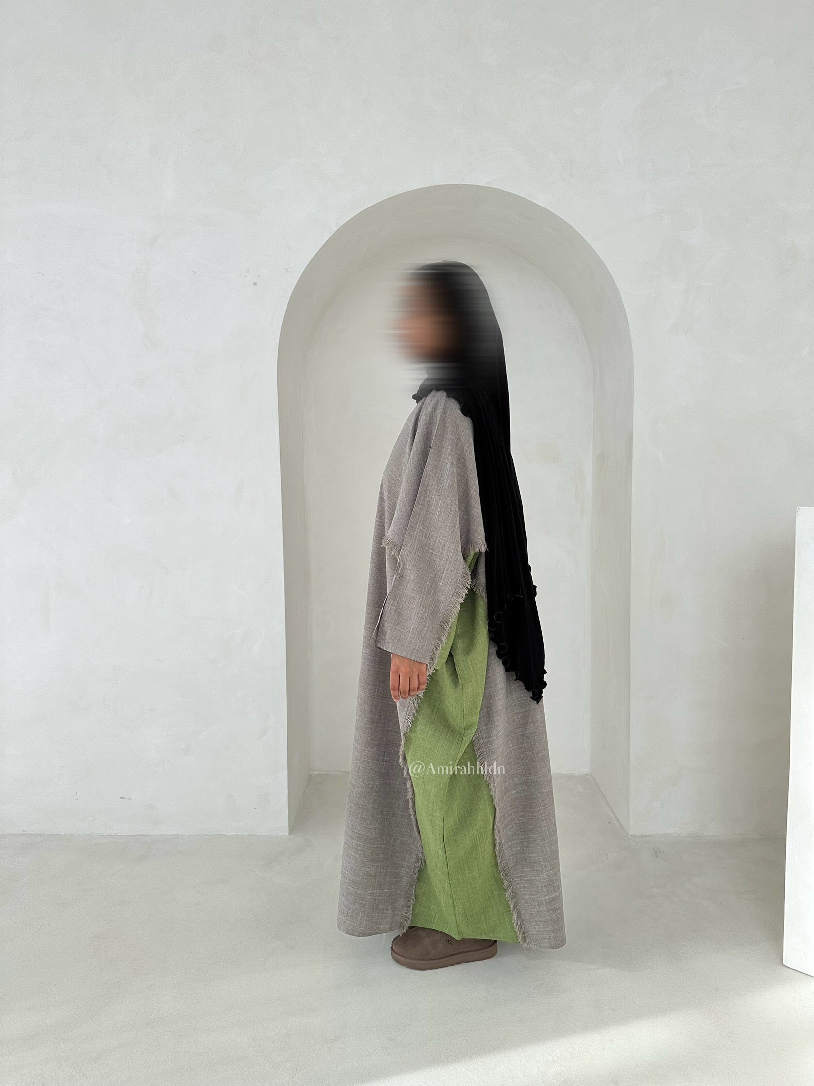 Tawazun Bisht set