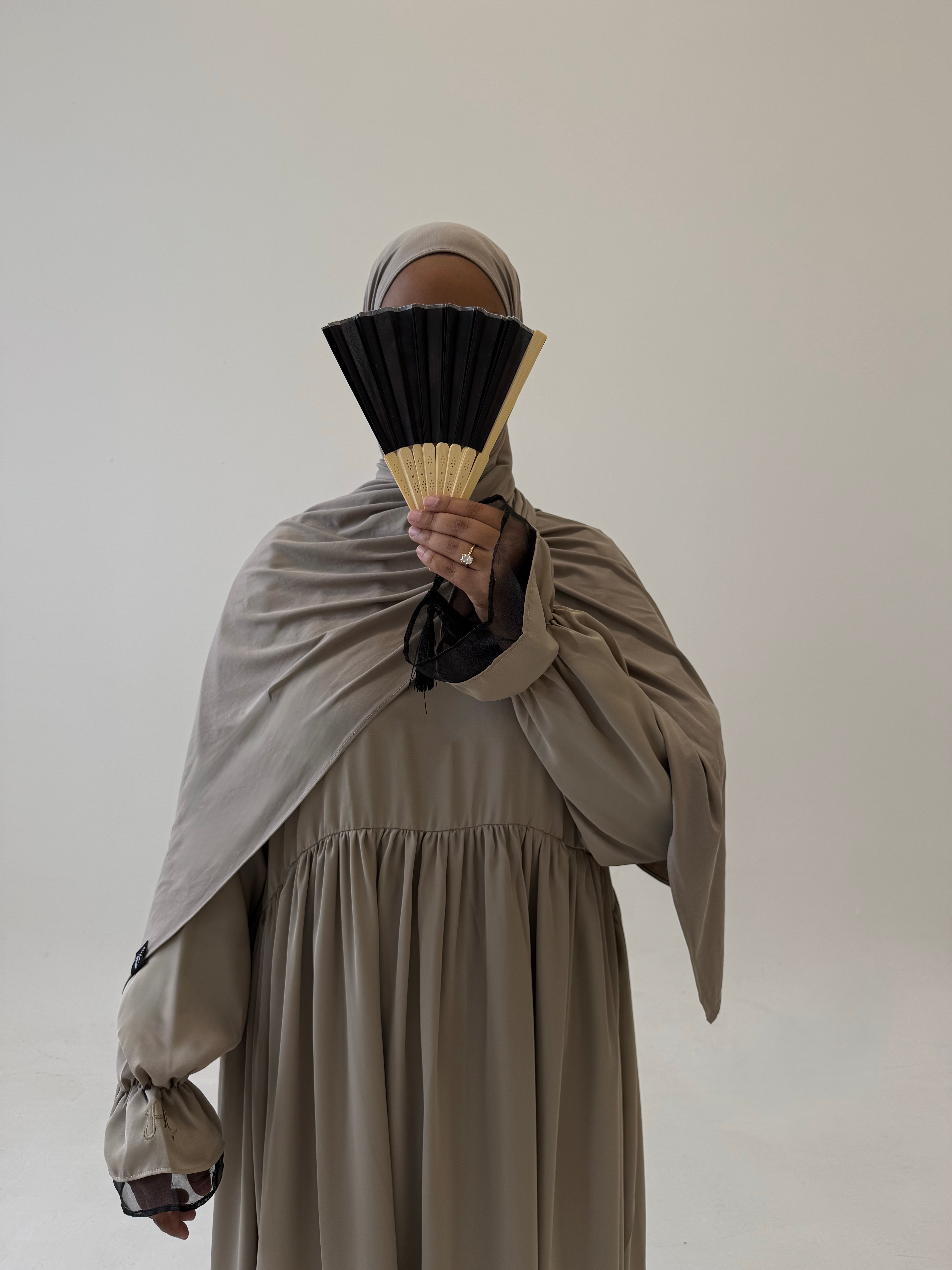 Breathable jersey scarf
