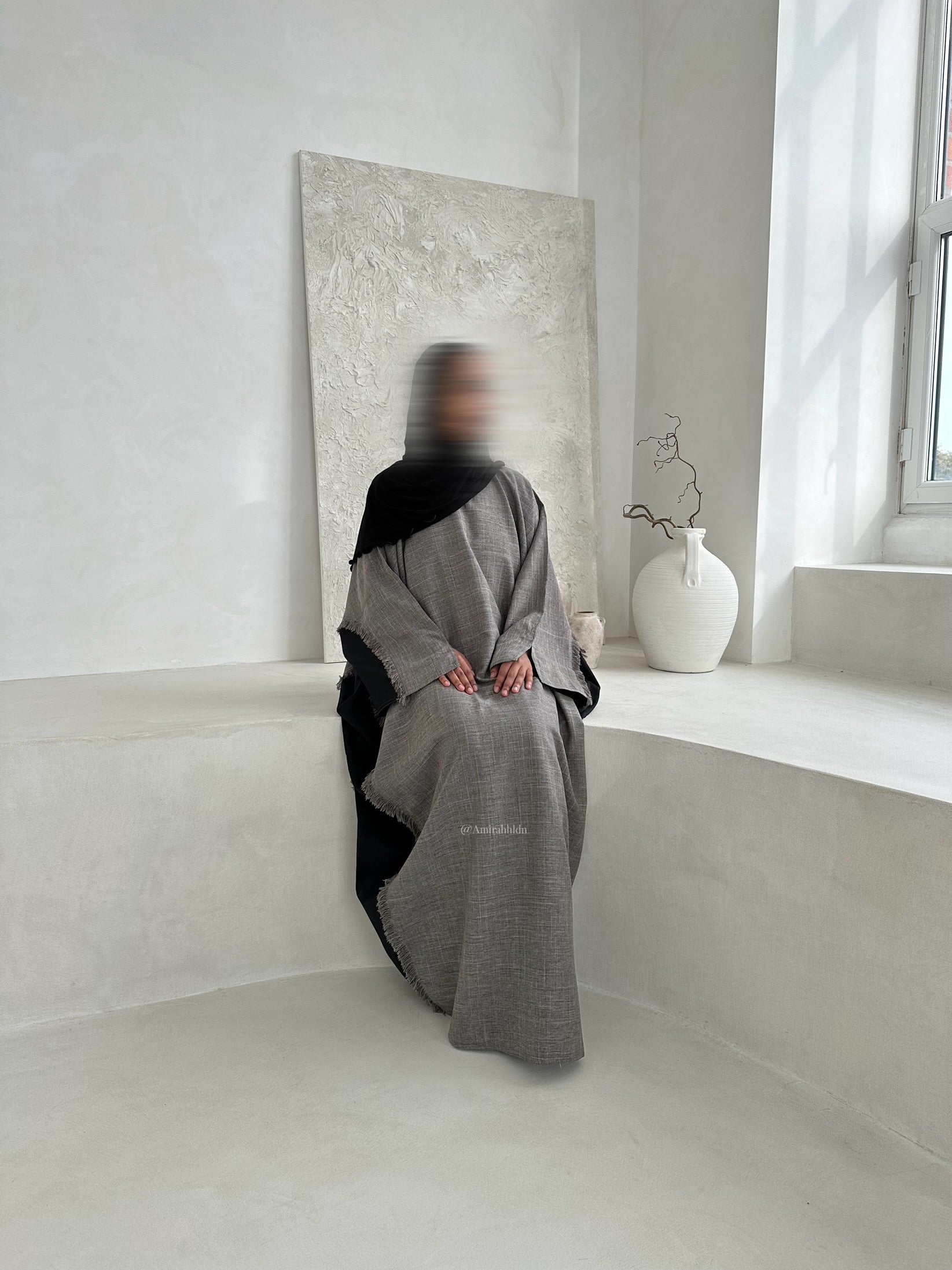 Tawazun Bisht set