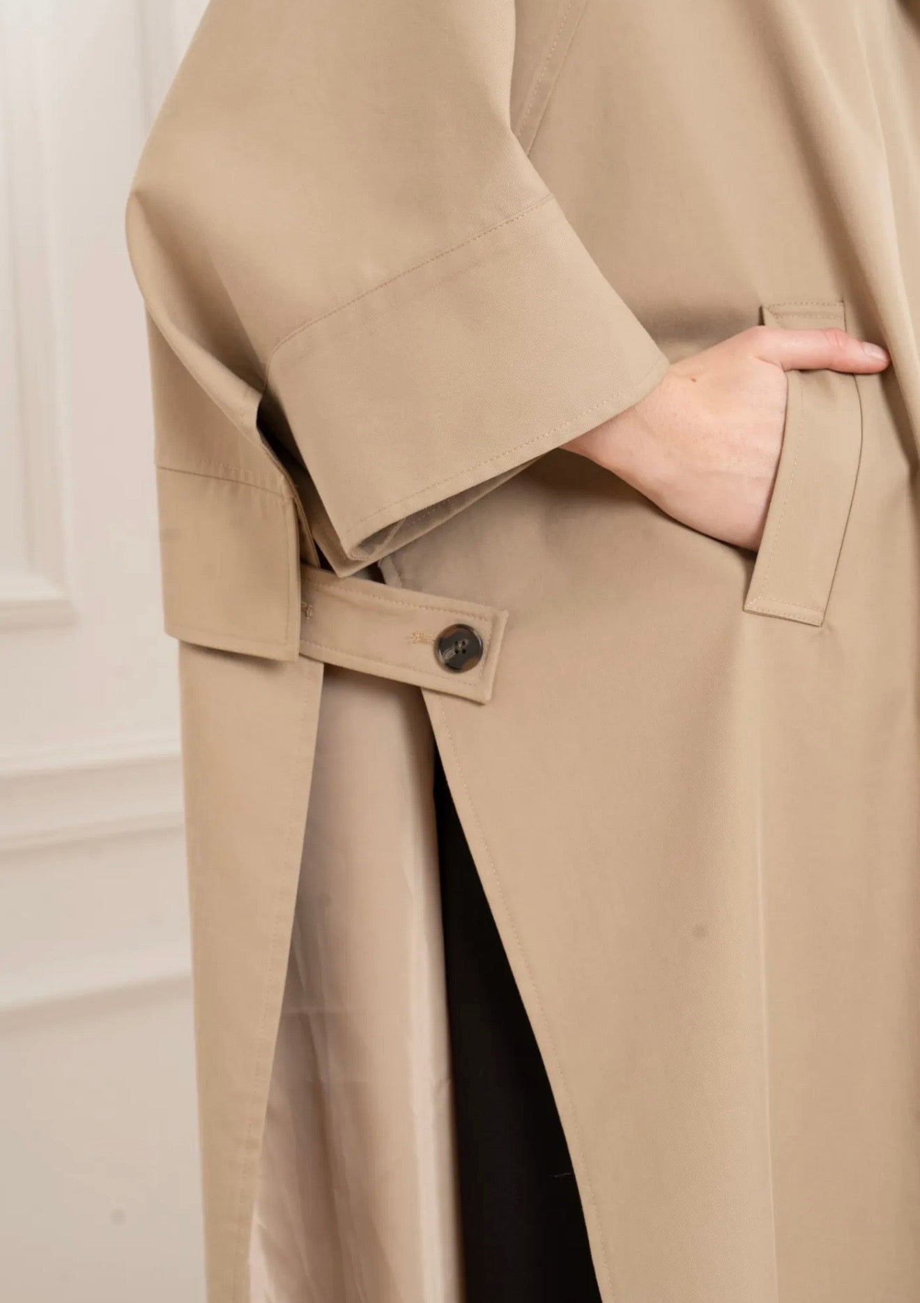 Lola Cape trench