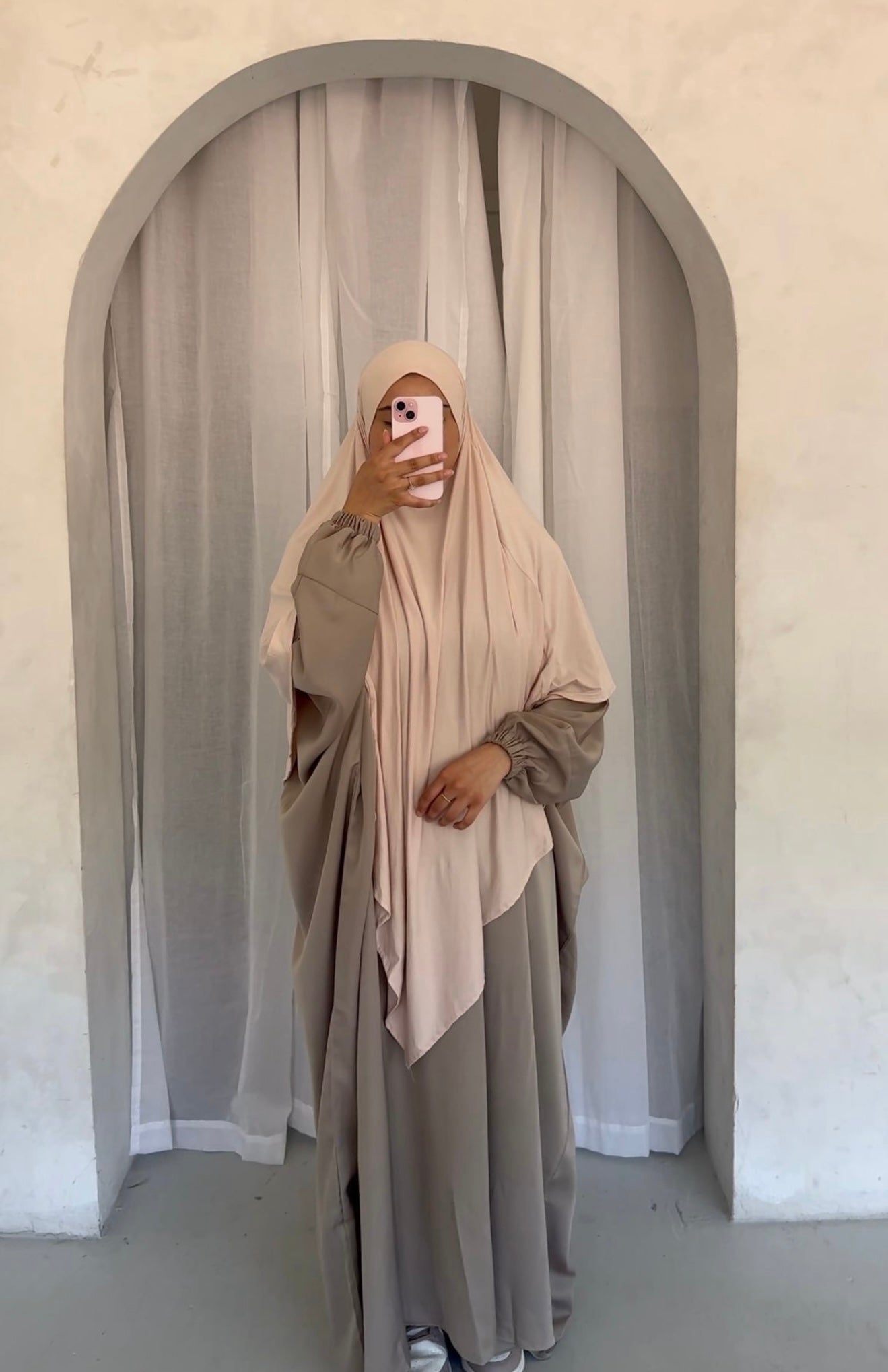 Premium Korean nida greige princesa abaya