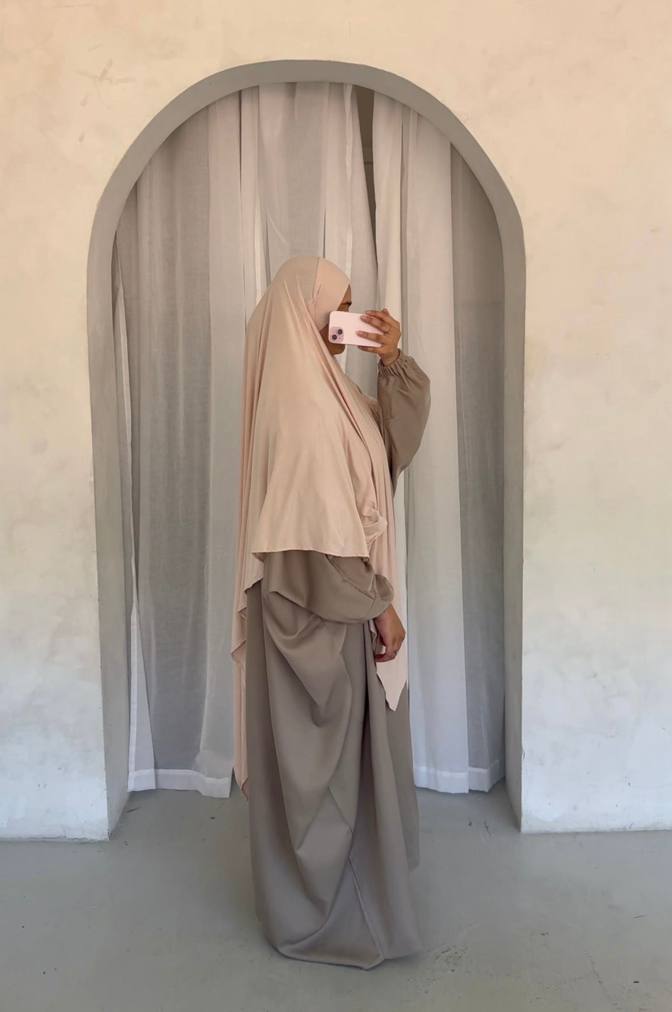 Premium Korean nida greige princesa abaya