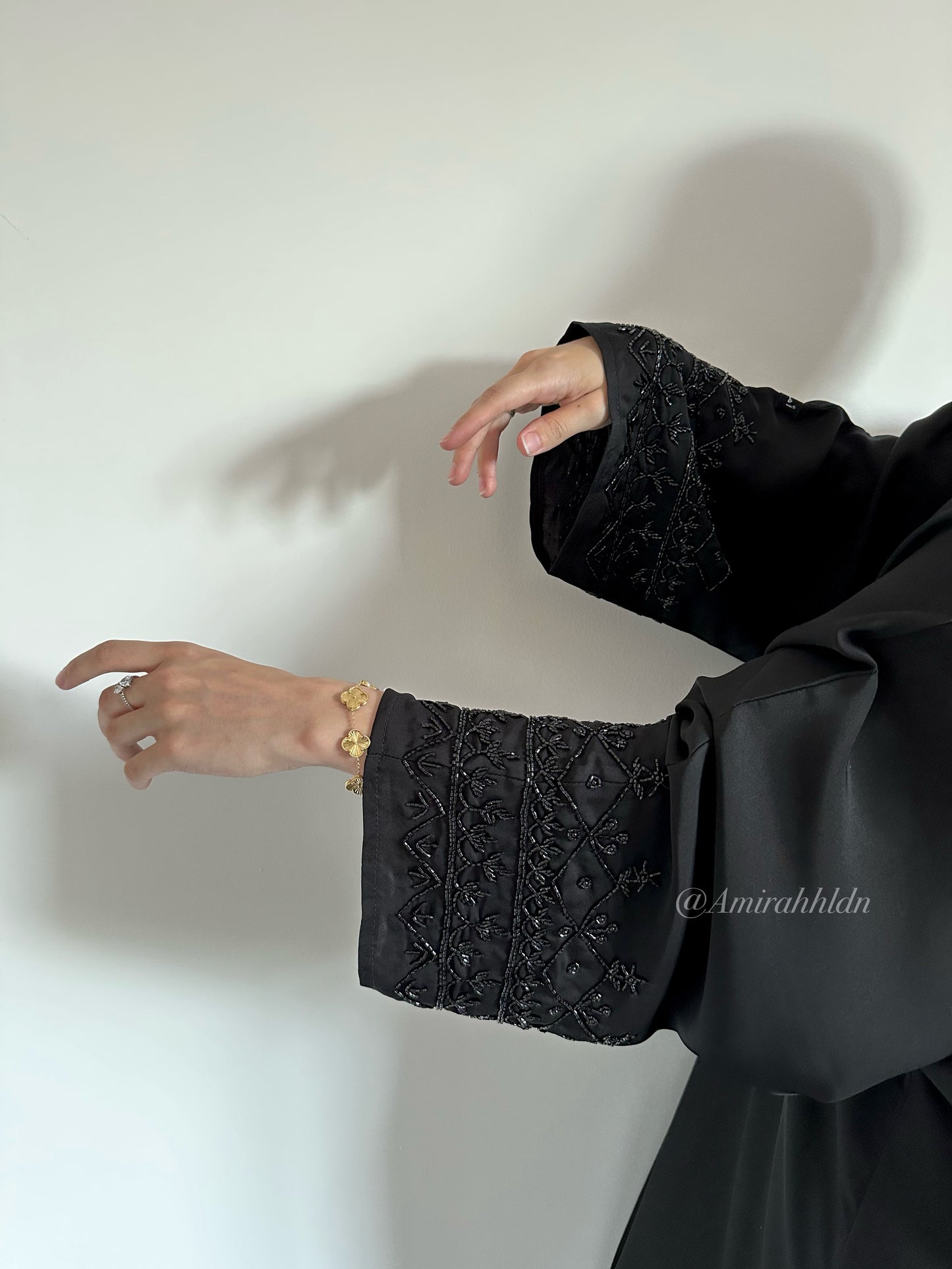 Aswad Abaya