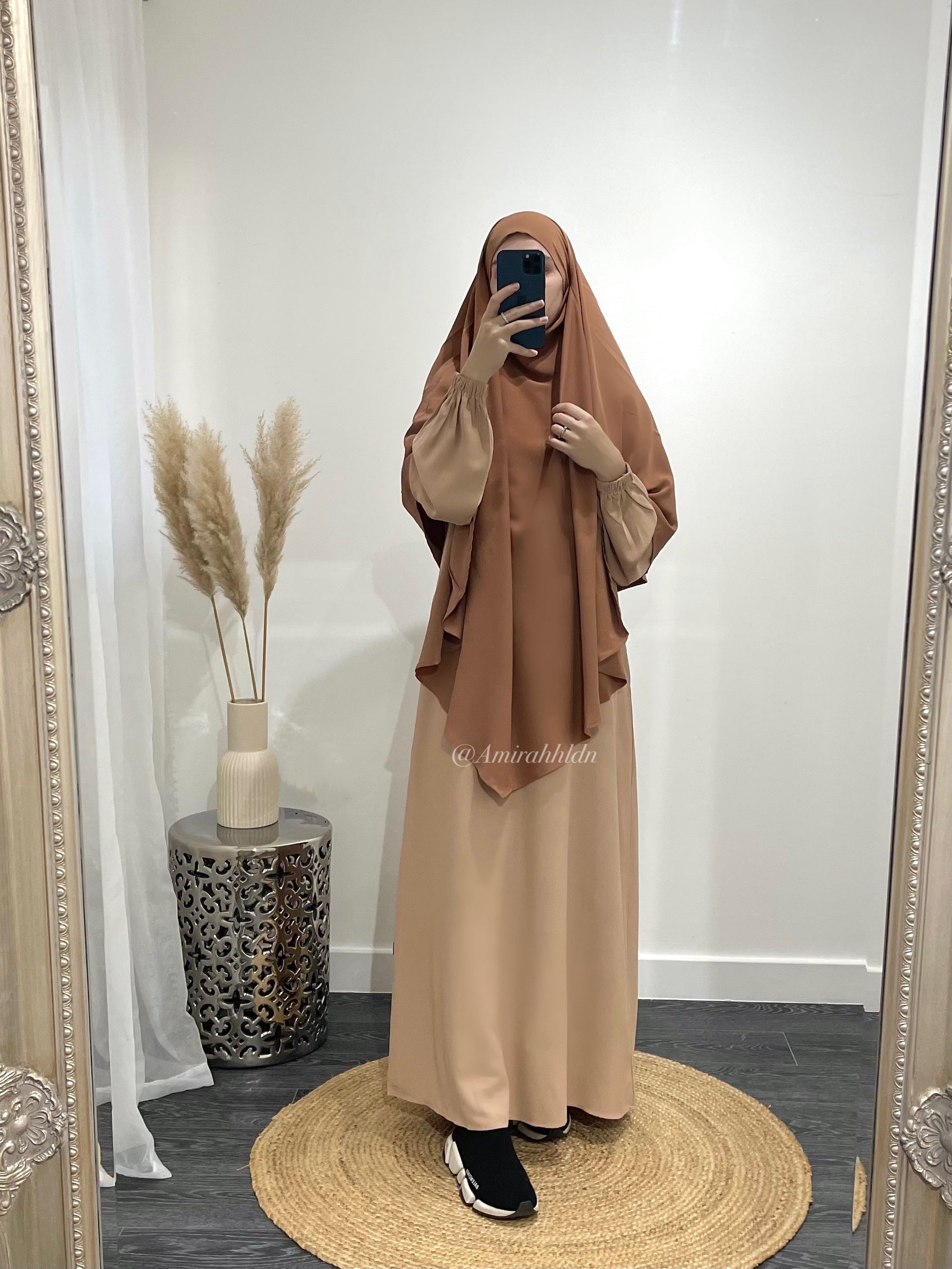 Cream Alaina Abaya