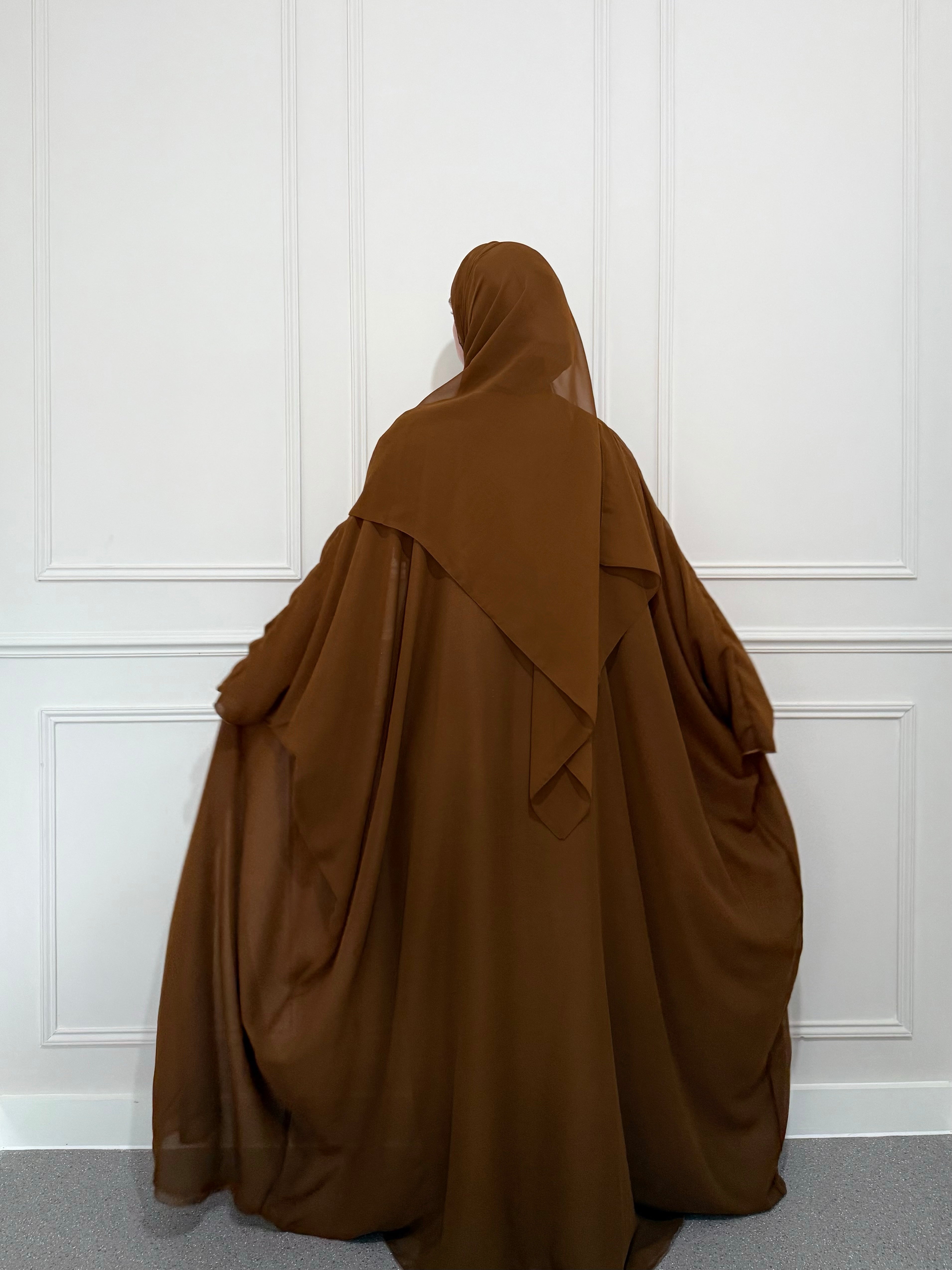 The Banaat abaya set