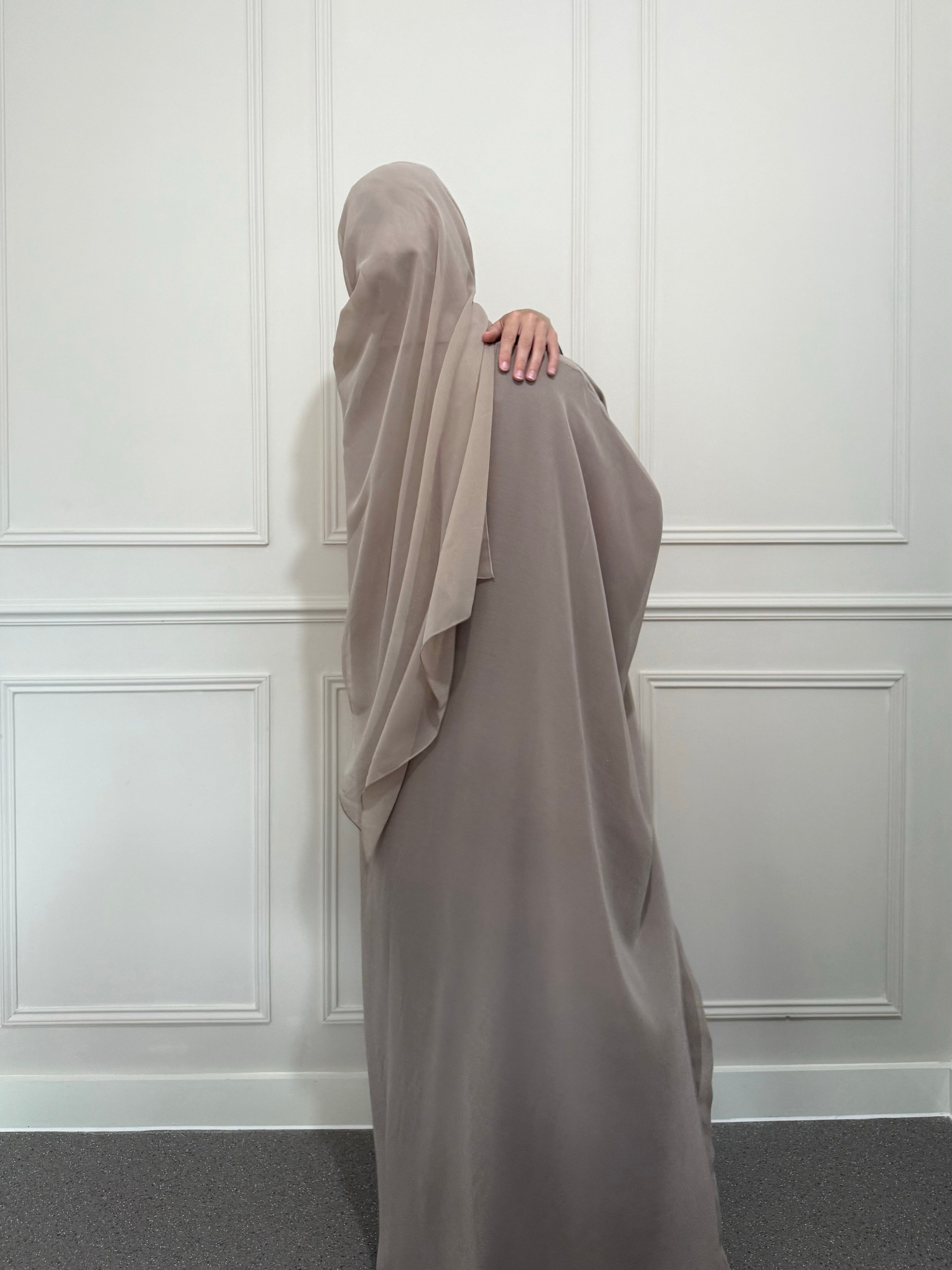 The Banaat abaya set