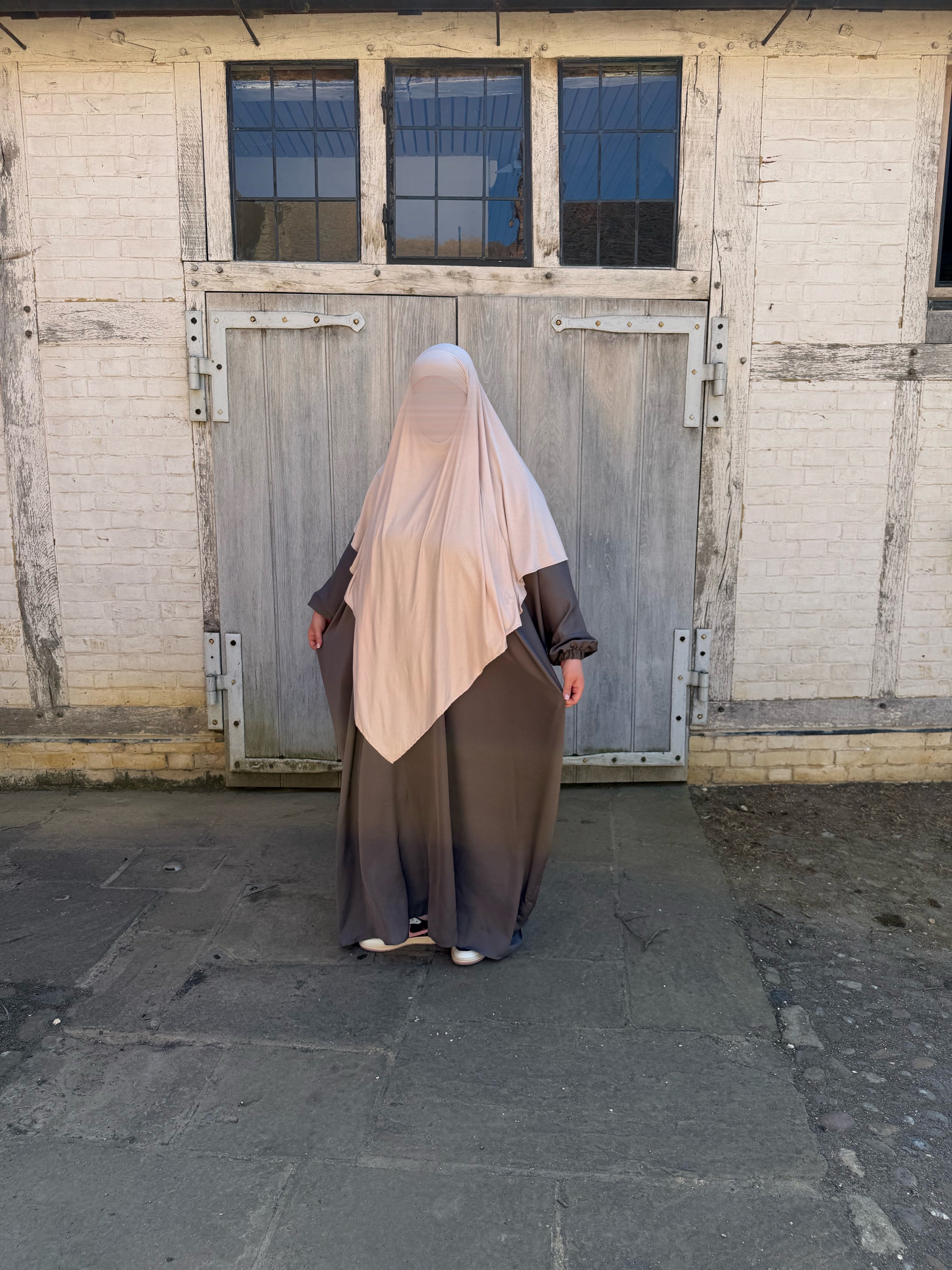 Taupe Elephant Princesa Abaya